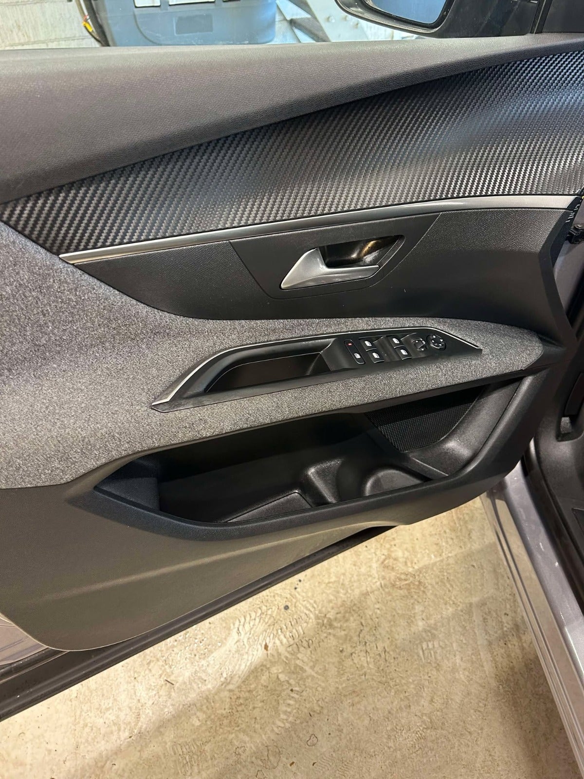 Billede af Peugeot 3008 1,2 e-THP 130 Active