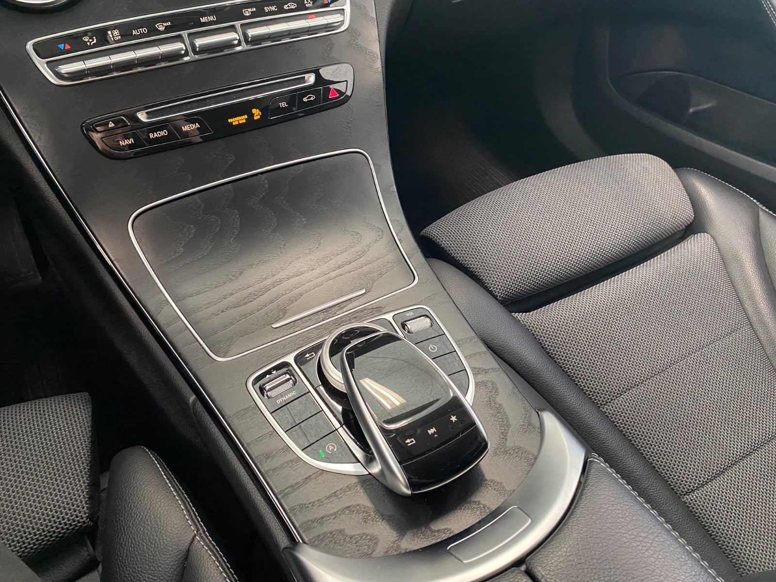 Mercedes C220 d AMG Line stc. aut. – 16