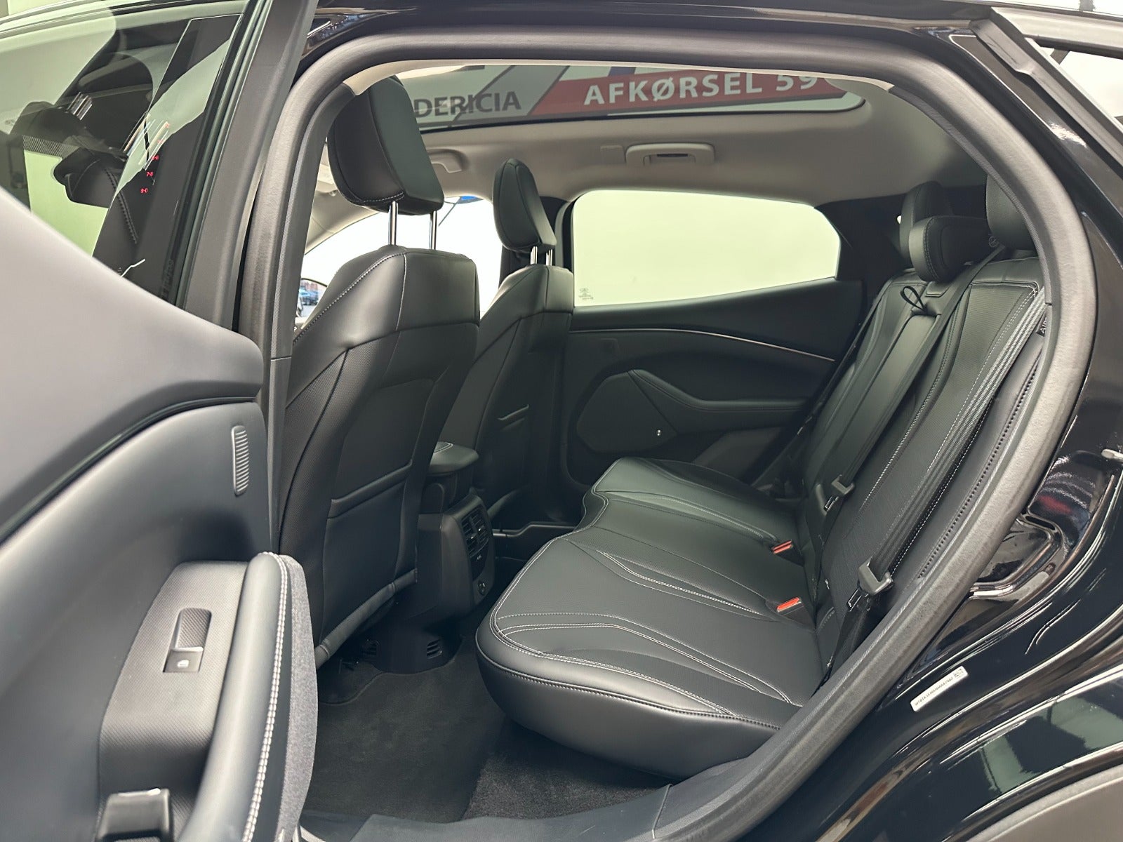 Billede af Ford Mustang Mach-E 75 Premium Standard Range