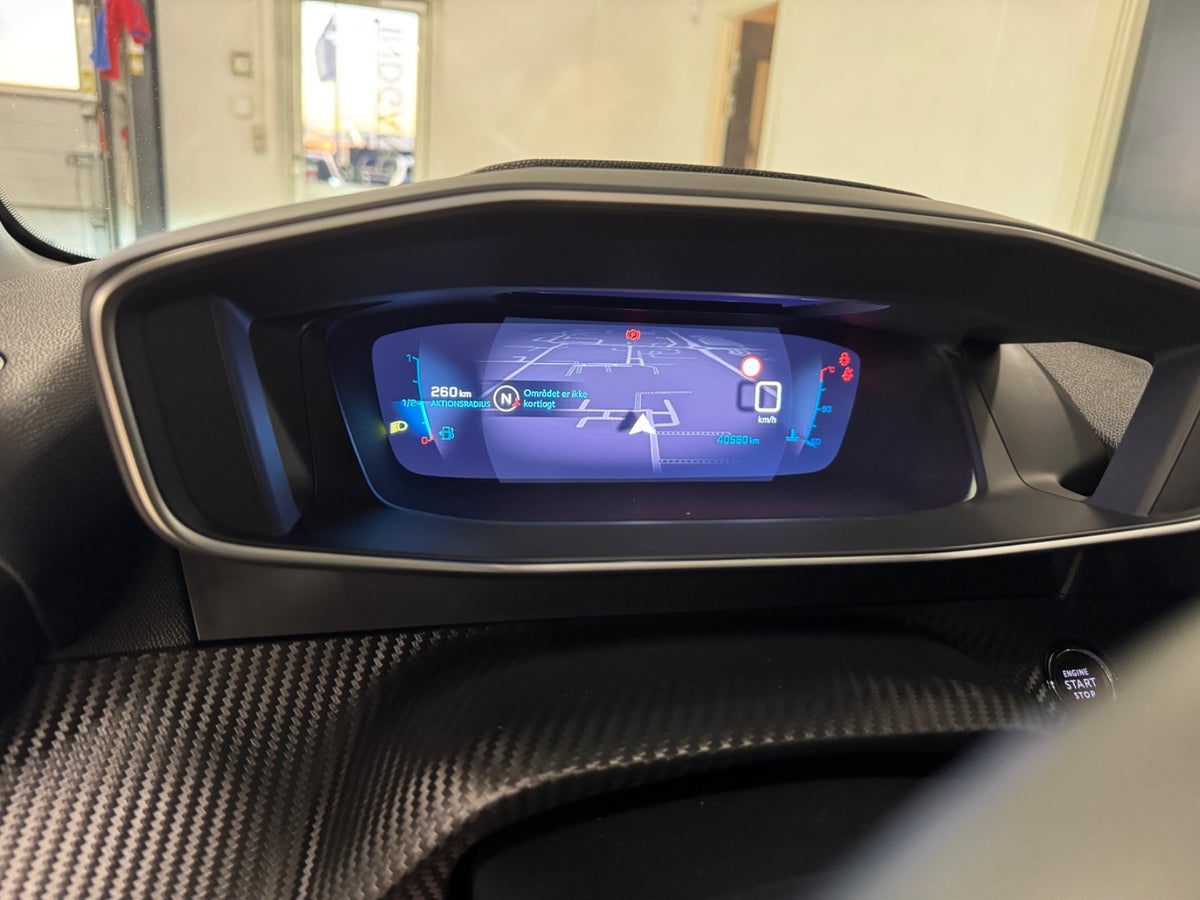 Peugeot 208 PureTech 100 Platin Sport Peugeot 208 PureTech 100 Platin Sport