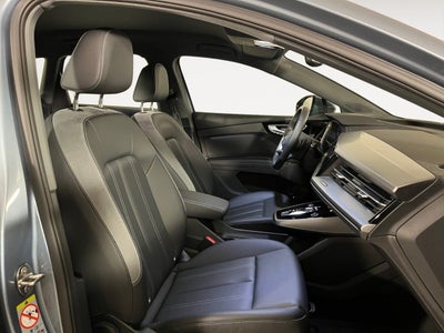 Audi Q4 e-tron Attraction Van