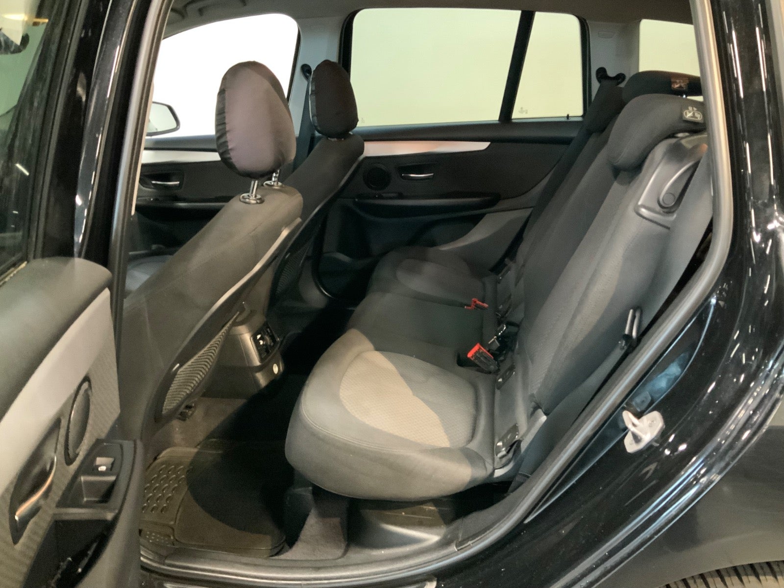 BMW 218d (6/8)