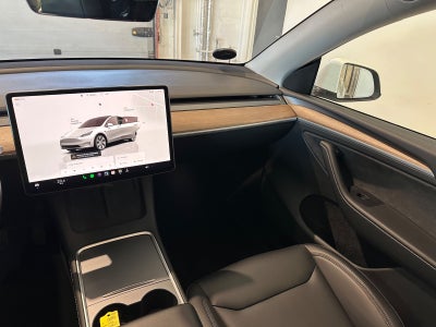 Tesla Model Y RWD
