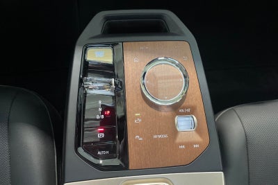 BMW iX xDrive40 Supercharged