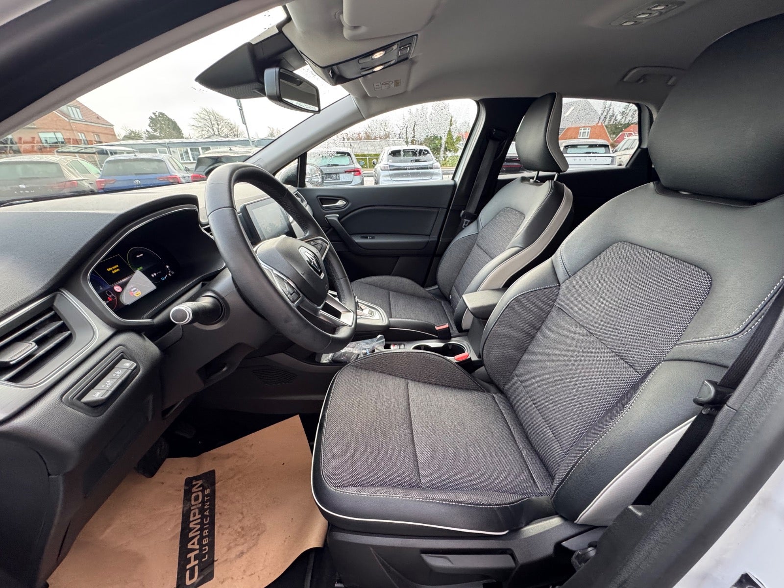 Billede af Renault Captur 1,6 E-Tech Intens