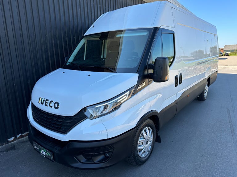 Iveco Daily 35S16 16m³ Van AG8