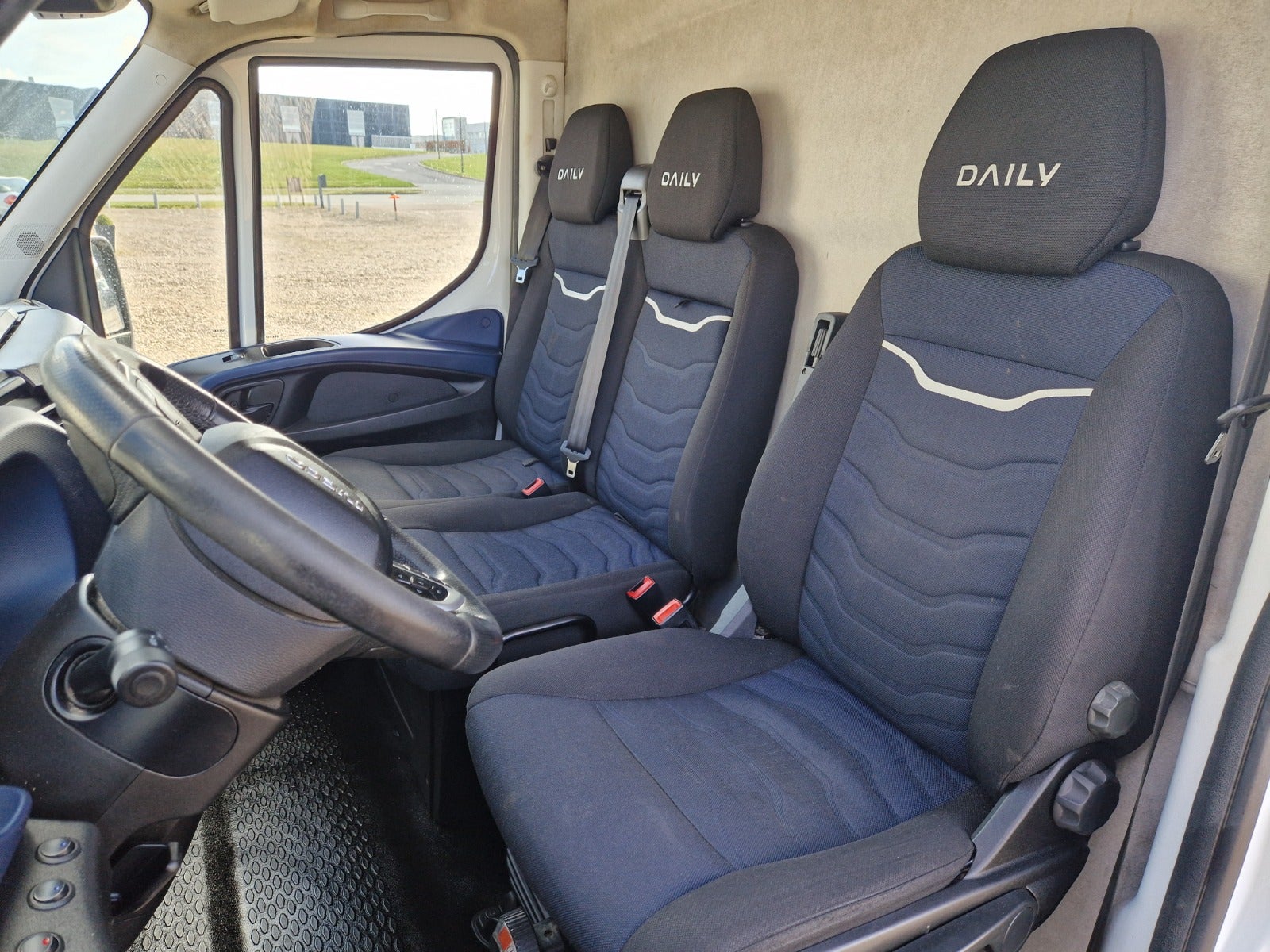 Billede af Iveco Daily 3,0 35S18 12m³ Van AG8