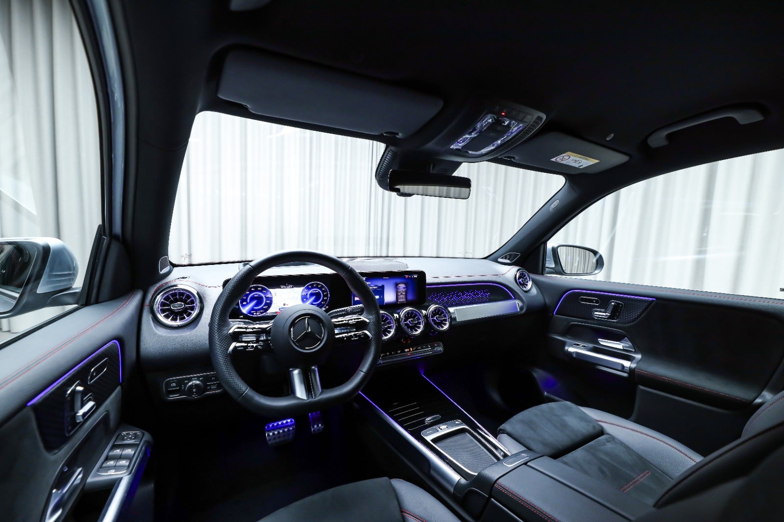 Mercedes-Benz EQB 250+ (4/8)