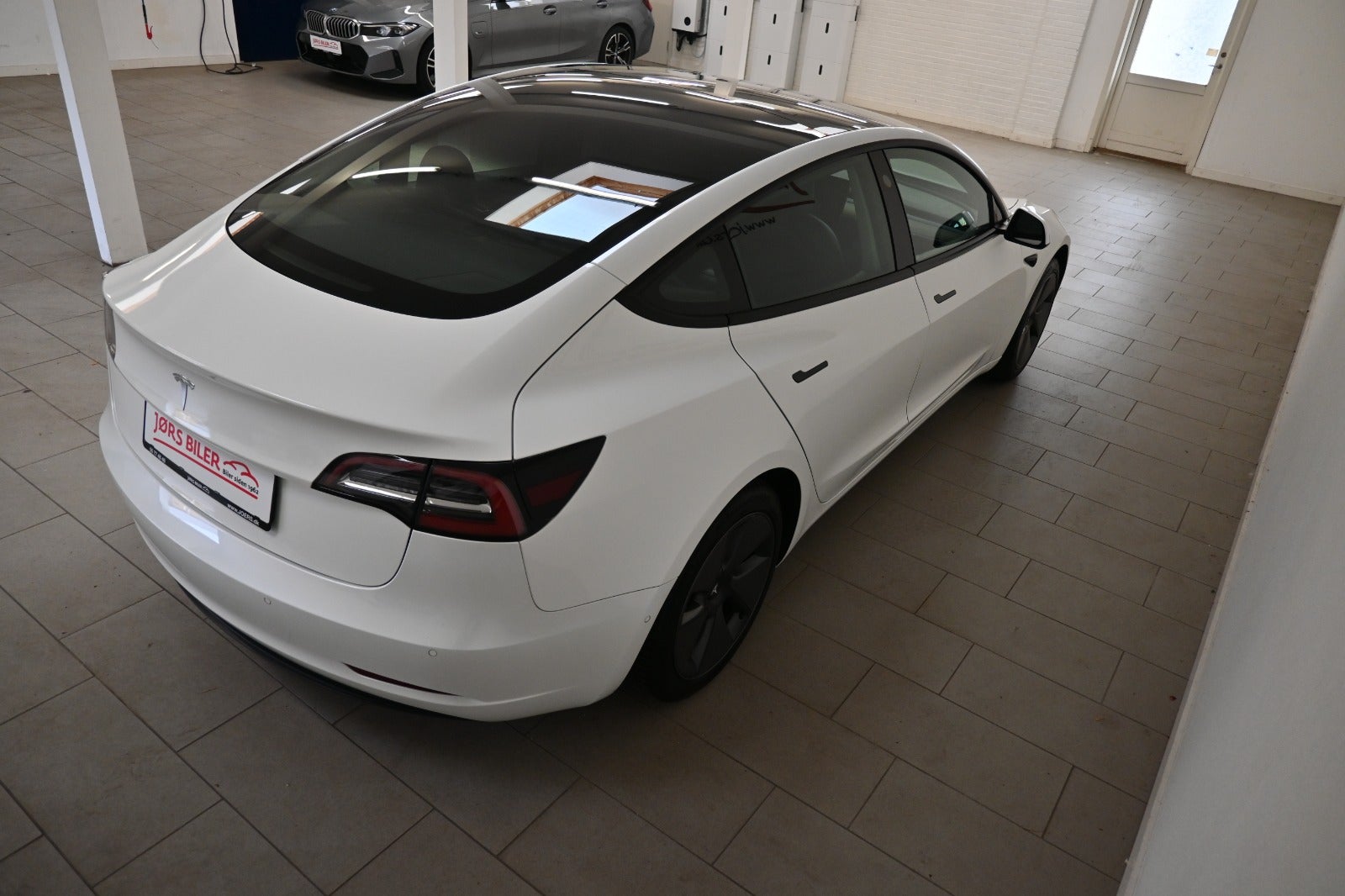 Tesla Model 3 Standard Range+ RWD