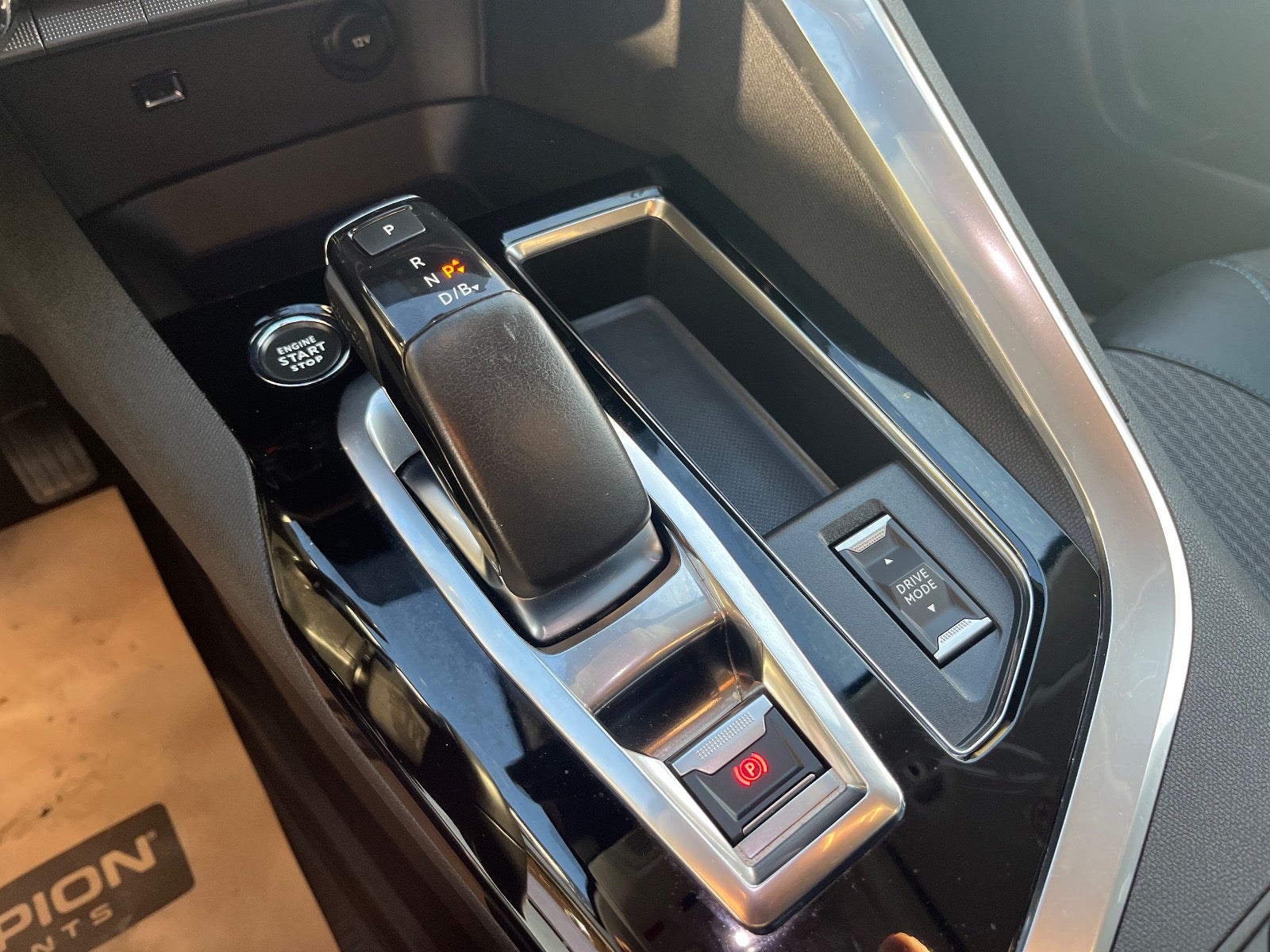 Billede af Peugeot 3008 1,6 Hybrid Allure Pack EAT8