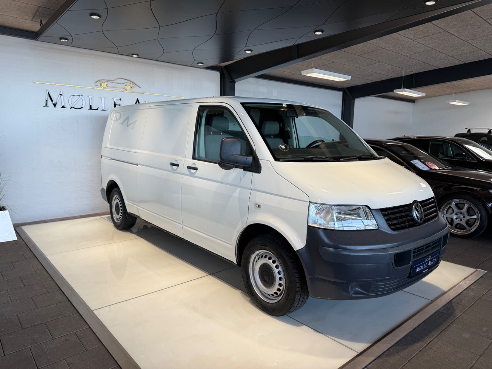 Billede af VW Transporter 2,5 TDi 130 Kassevogn lang