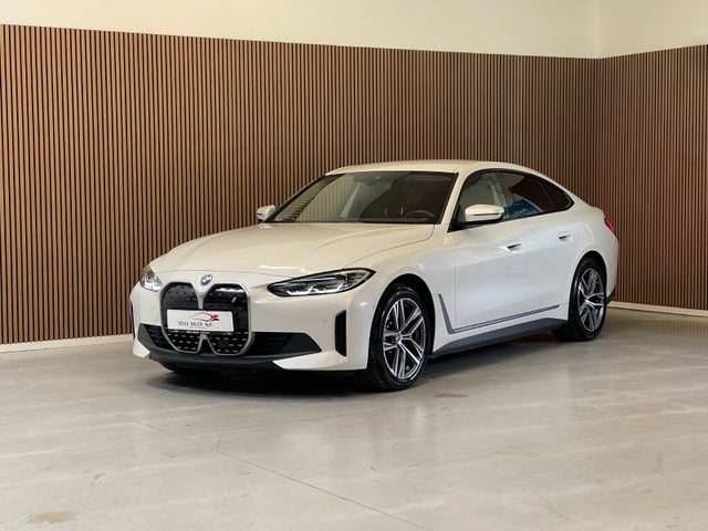 BMW i4  eDrive35