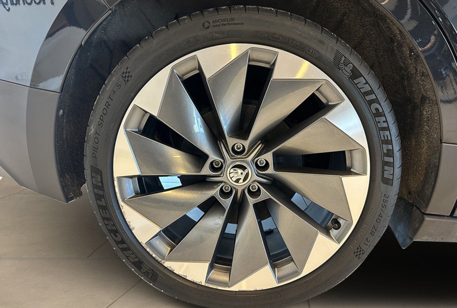 Skoda Enyaq iV Selection Suite