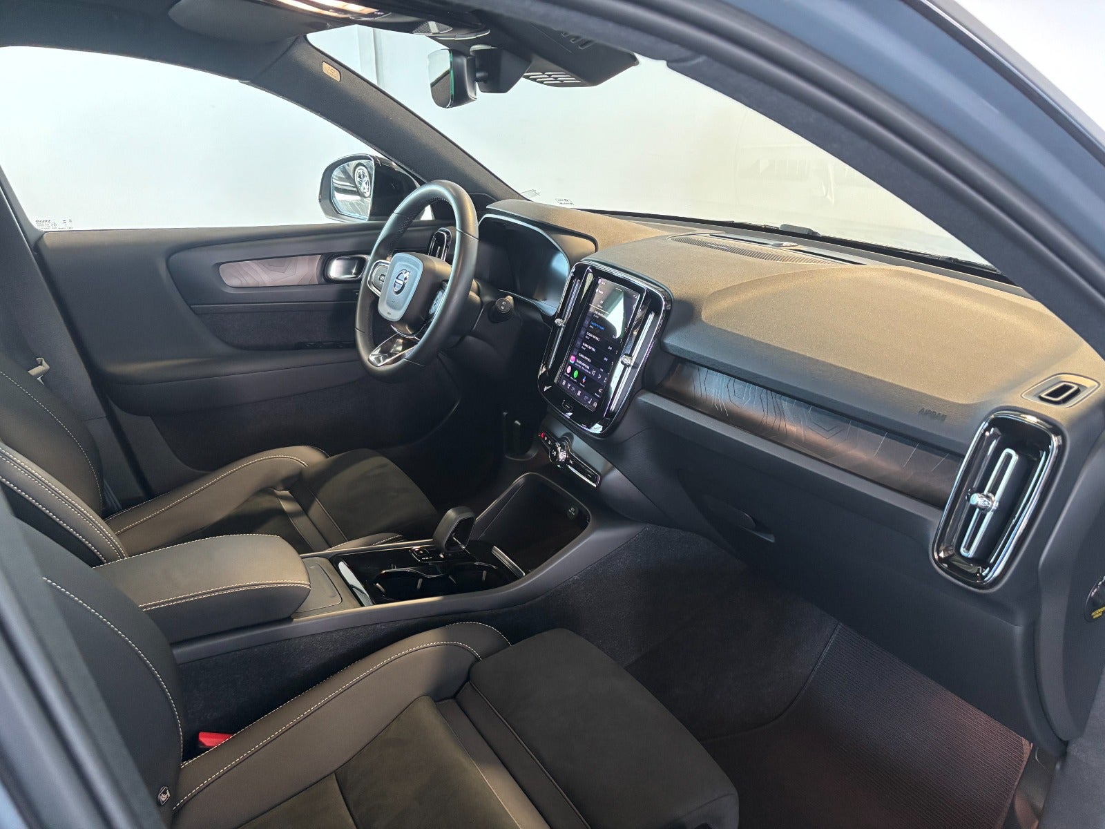 Volvo XC40 P8 ReCharge Twin Ultimate 5d - 6