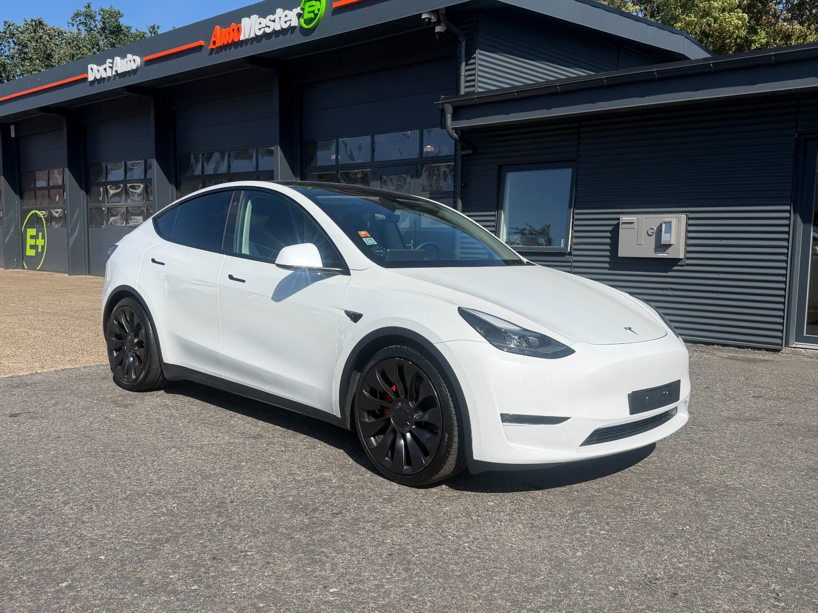 Nyhed El Modelår 2023 Kilometer 78.000 Drivmiddel El Tesla Model Y Performance AWD . Finan