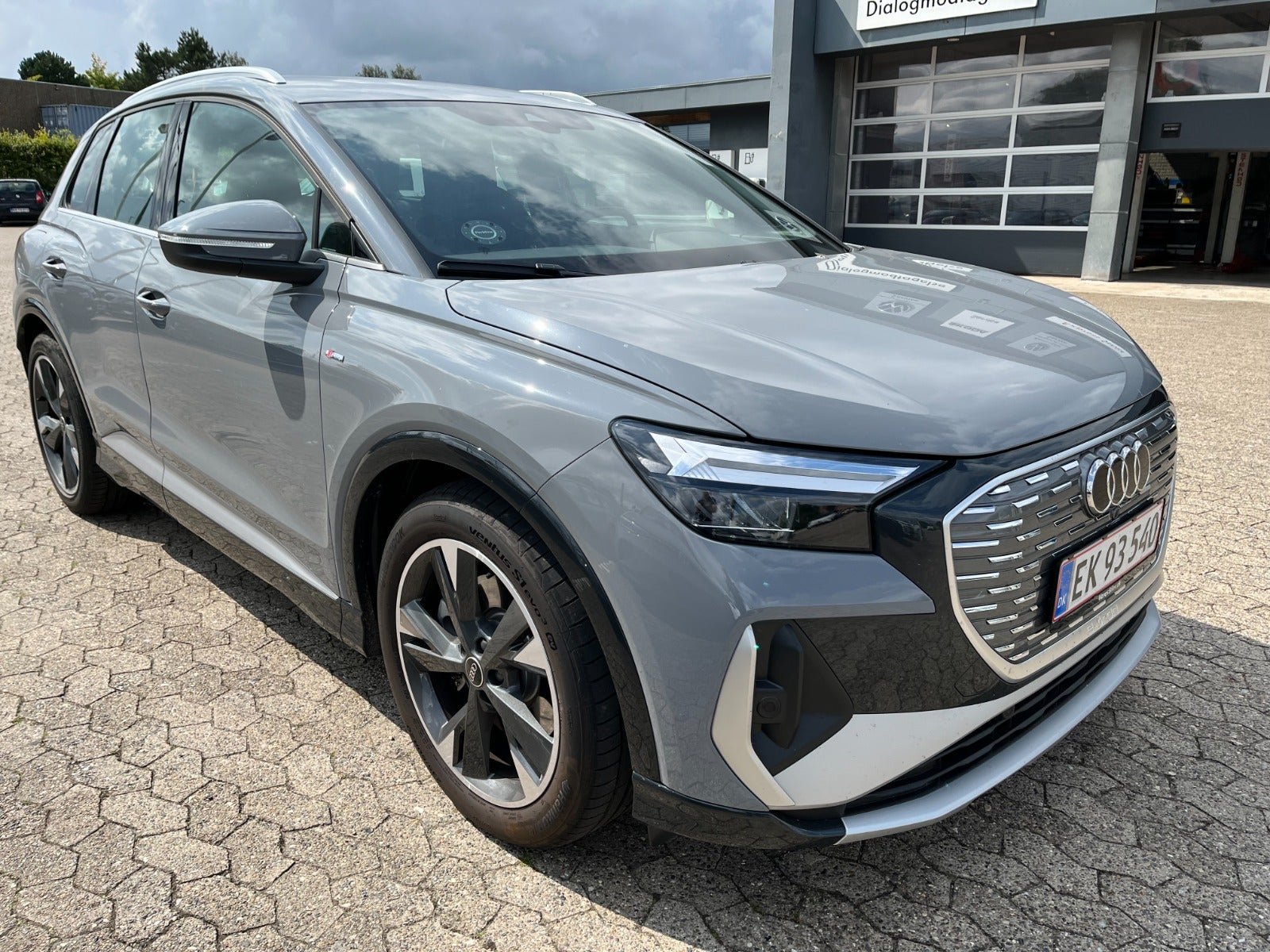 Billede af Audi Q4 e-tron 45 edition S-line