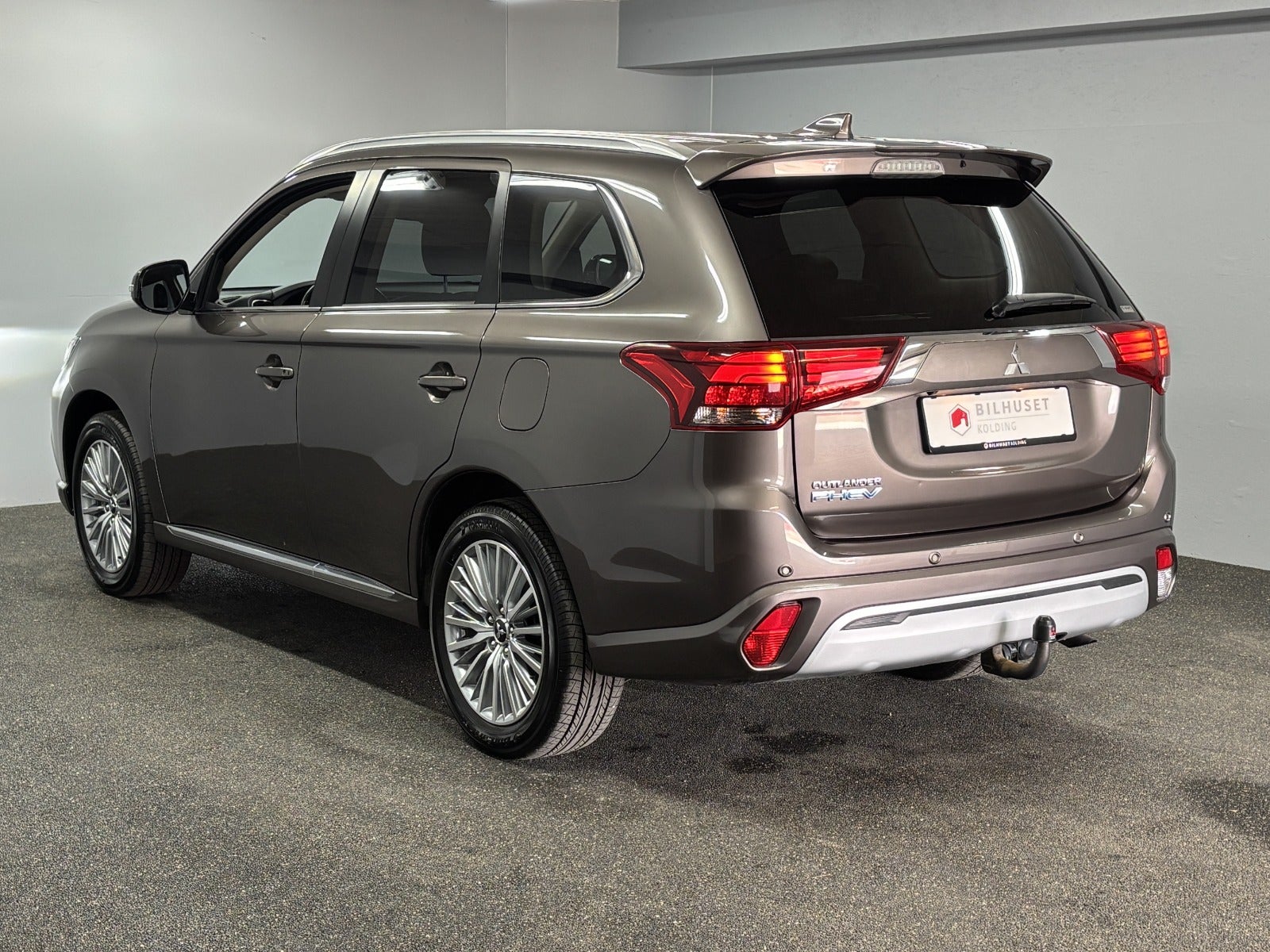 Billede af Mitsubishi Outlander 2,4 PHEV Intense CVT 4WD
