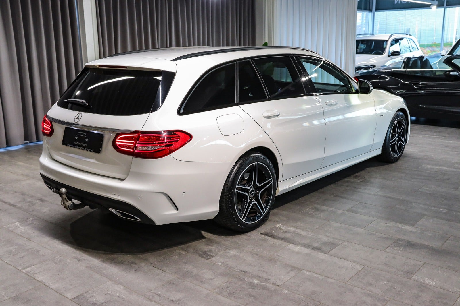 Billede af Mercedes C220 d 2,0 AMG Line Night Edition stc. aut.