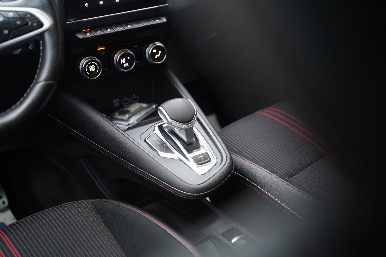 Billede af Renault Captur 1,6 E-Tech R.S. Line