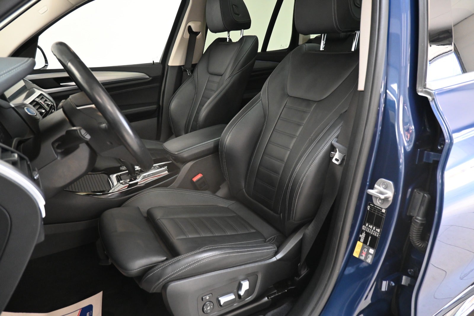 BMW iX3 Charged Plus