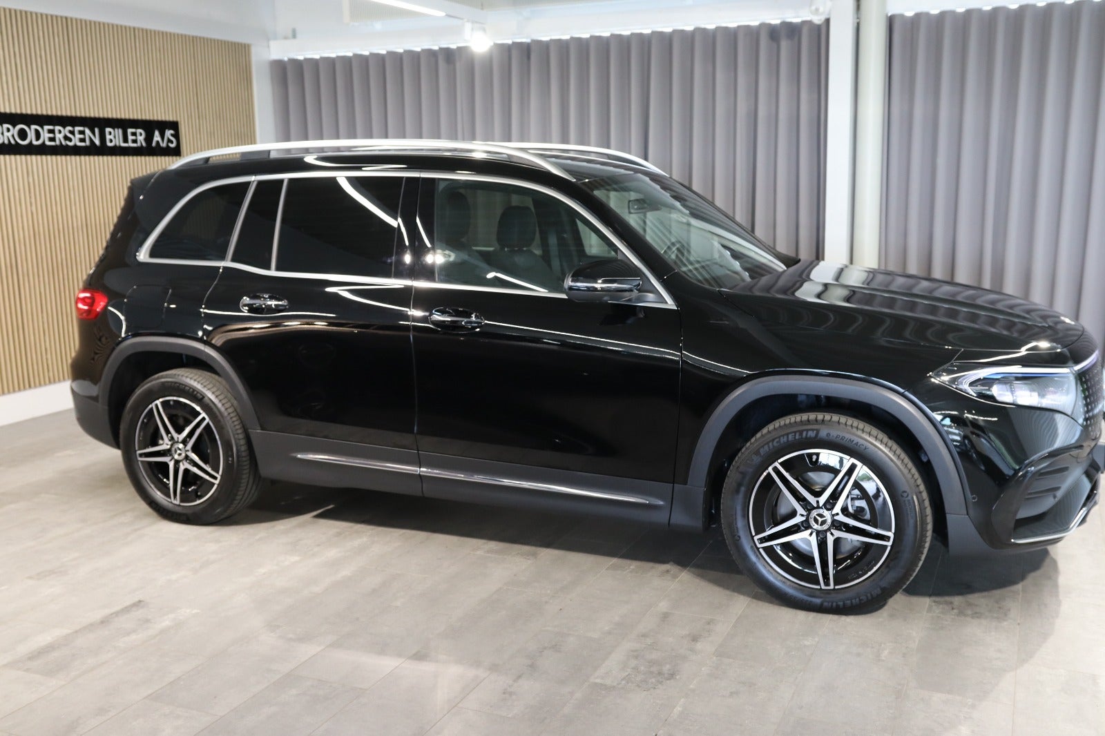 Billede af Mercedes EQB300  AMG Premium 4Matic
