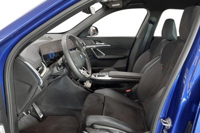 BMW iX1 eDrive20 M-Sport - 4