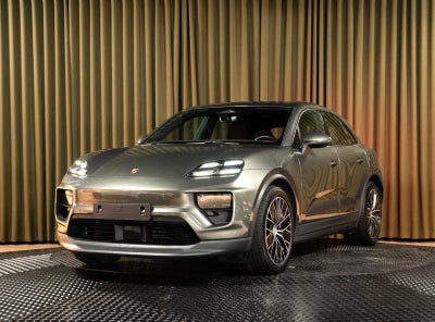 Porsche Macan 4  