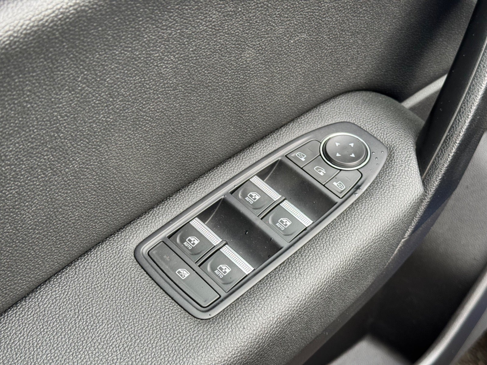 Billede af Renault Captur 1,6 E-Tech Intens