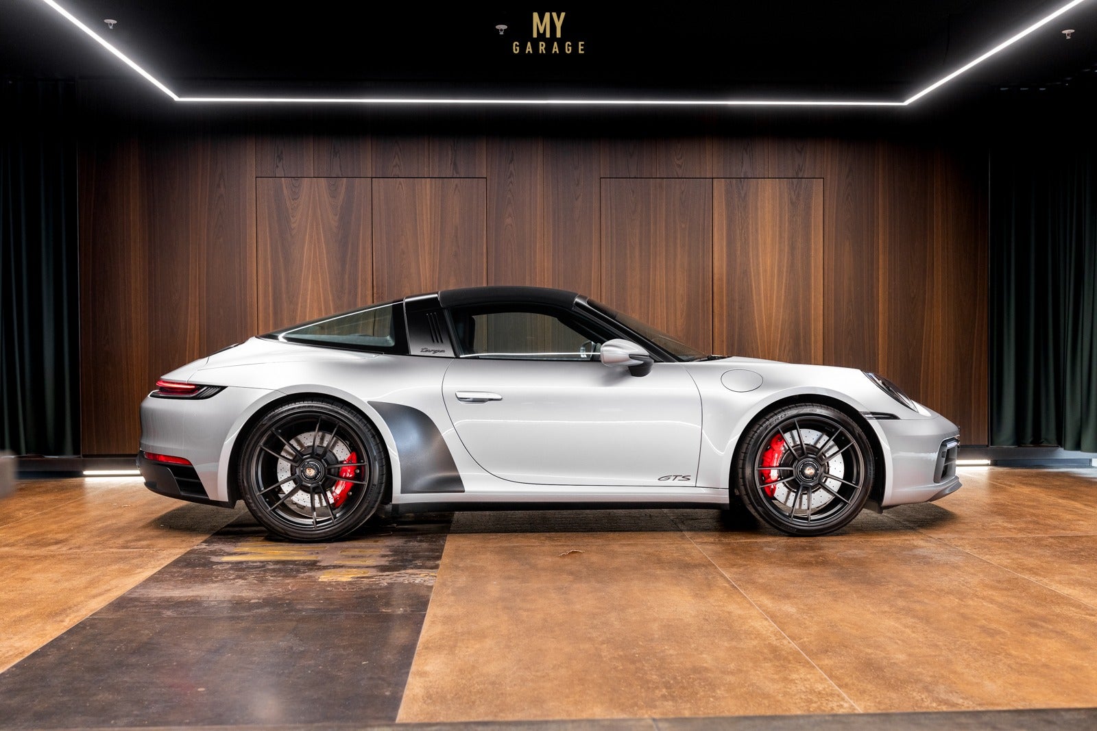 Porsche 911 Targa 4 GTS - PDK