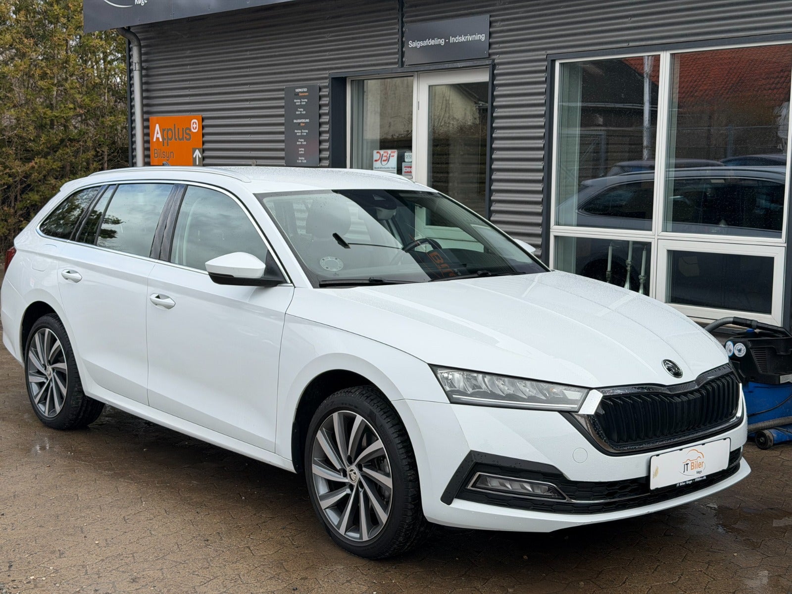 Skoda Octavia TSi iV Combi DSG