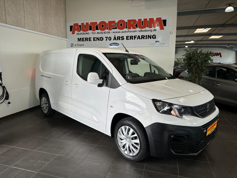 Peugeot Partner BlueHDi 130 L2V2 Ultimate EAT8 Van