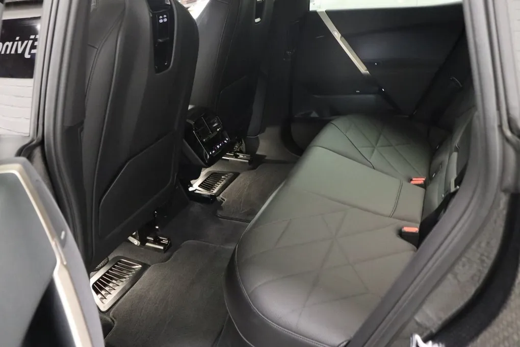 BMW iX xDrive40 Fully Charged Sport