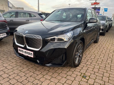 BMW iX1 eDrive20 M-Sport Van