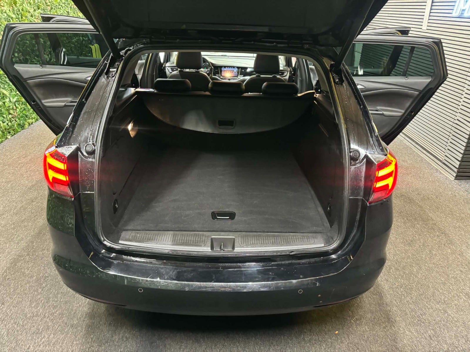 Billede af Opel Astra 1,6 CDTi 136 Business Sports Tourer