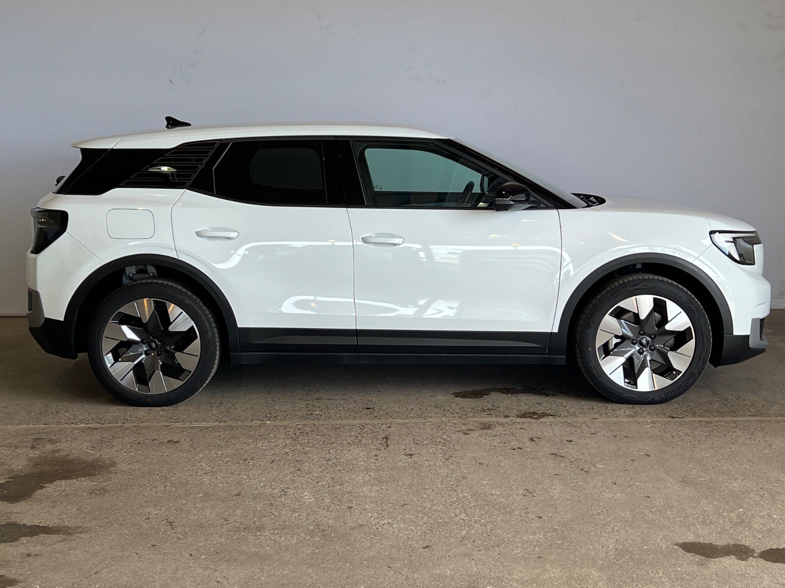 Ford Explorer Premium Extended Range AWD