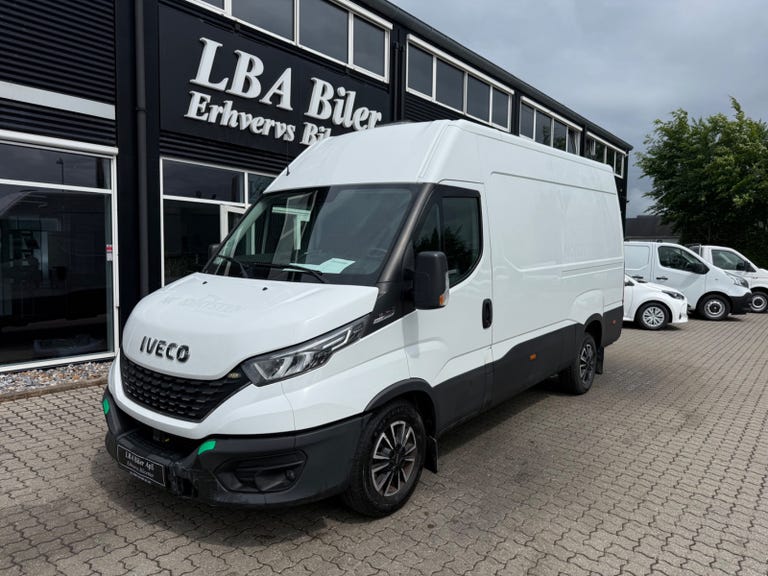 Iveco Daily 35S18 12m³ Van AG8
