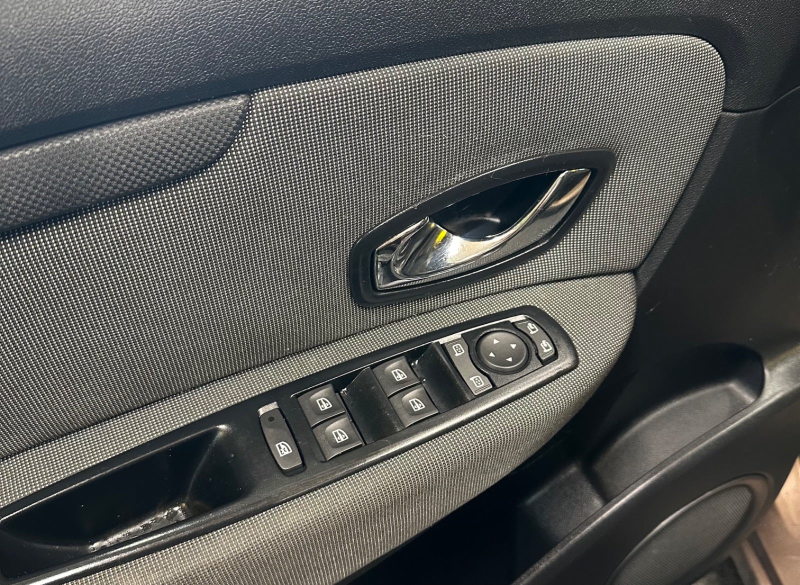 Billede af Renault Grand Scenic III 1,6 16V Authentique 7prs