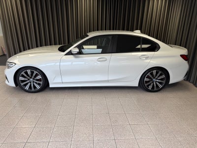 BMW 320i Connected aut.