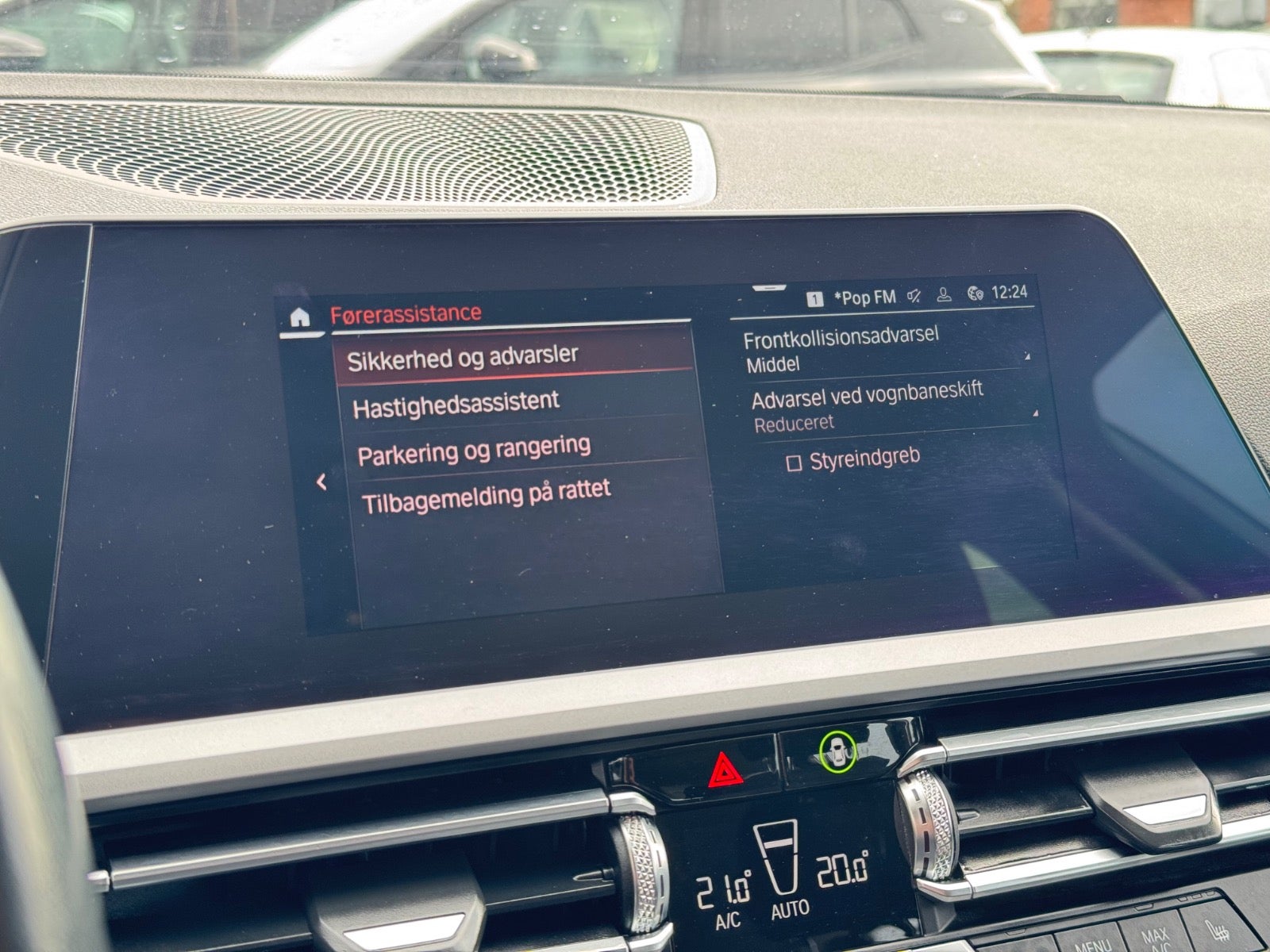 Billede af BMW 320d 2,0 Touring Connected aut.