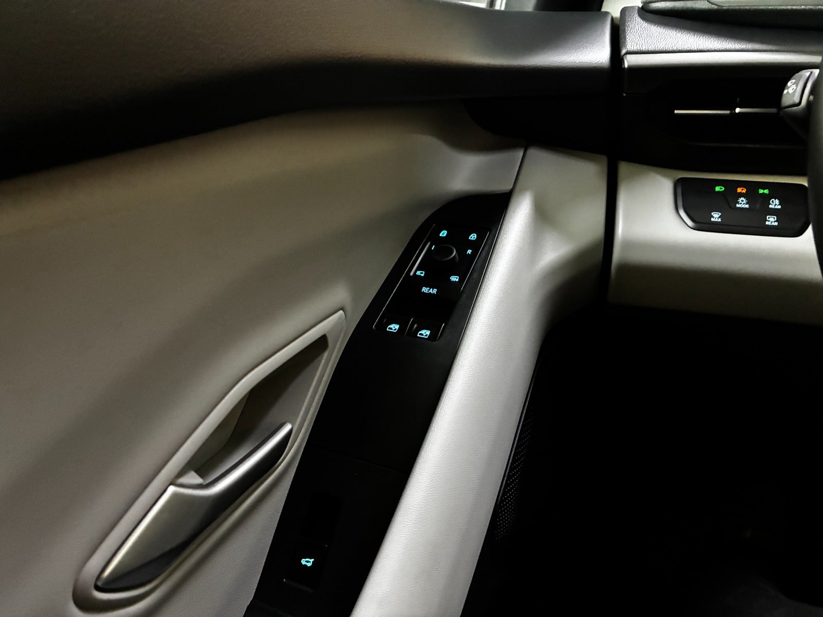 Billede af Ford Explorer 79 Select Extended Range