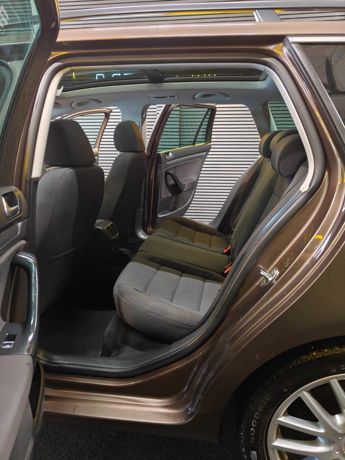 Billede af VW Golf VI 1,6 TDi 105 Style Variant DSG