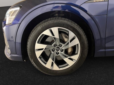 Audi e-tron S-line quattro Van