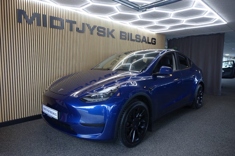 Tesla Model Y RWD