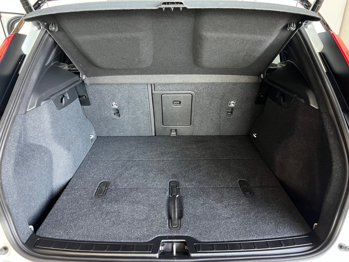 Volvo XC40 ReCharge Extended Range Ultra Dark