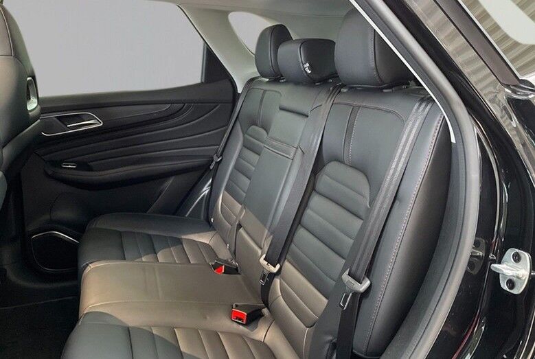 MG EHS PHEV Luxury