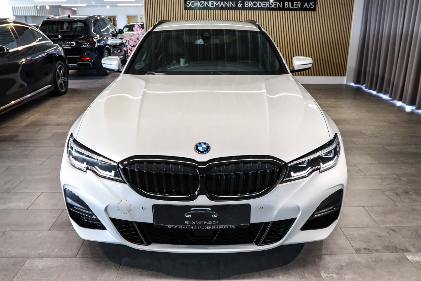Billede af BMW 330e 2,0 Touring M-Sport aut.