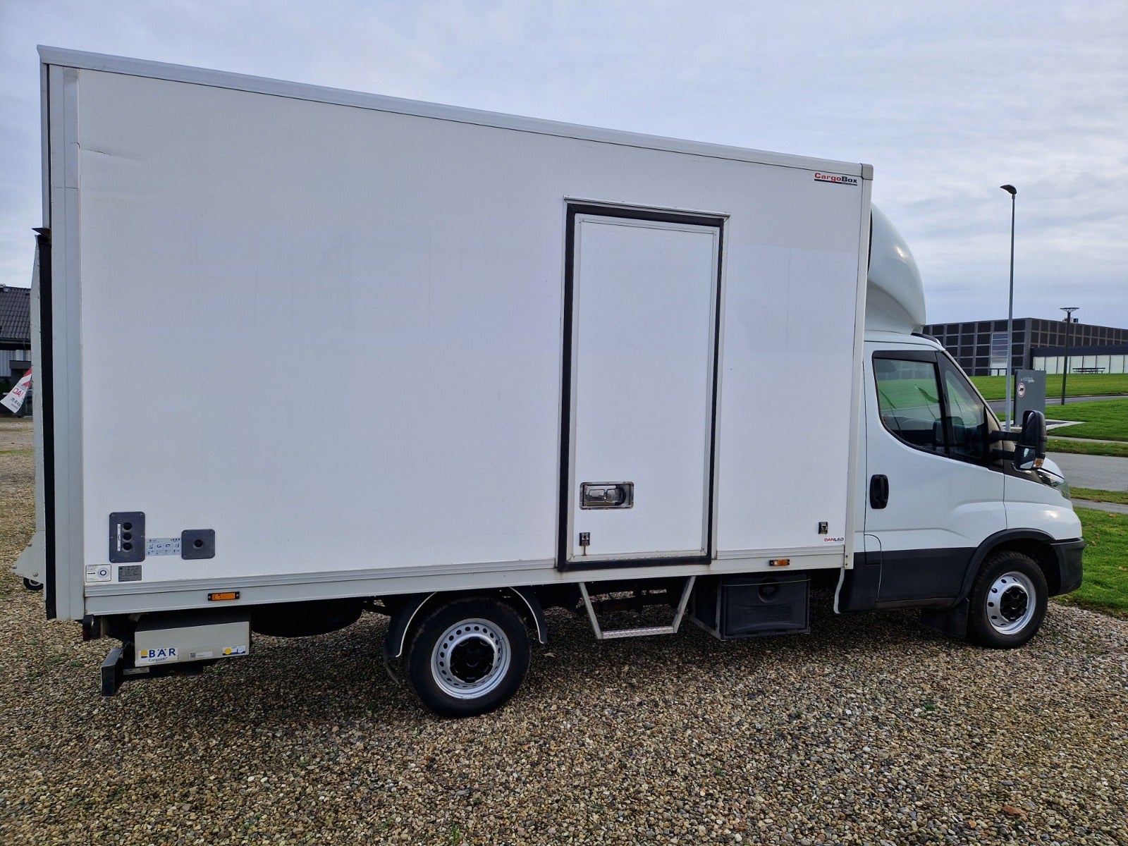 Billede af Iveco Daily 2,3 35S14 Alukasse m/lift AG8