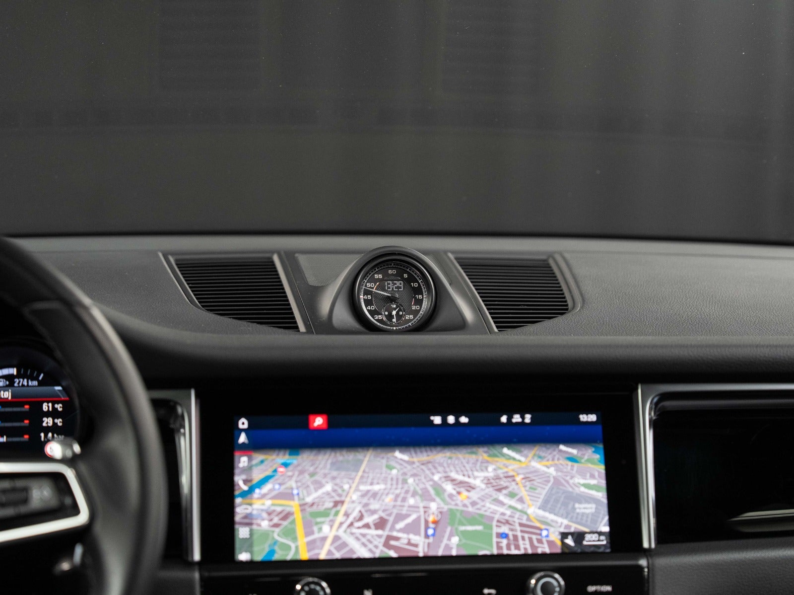 Gallery image 16 of 19