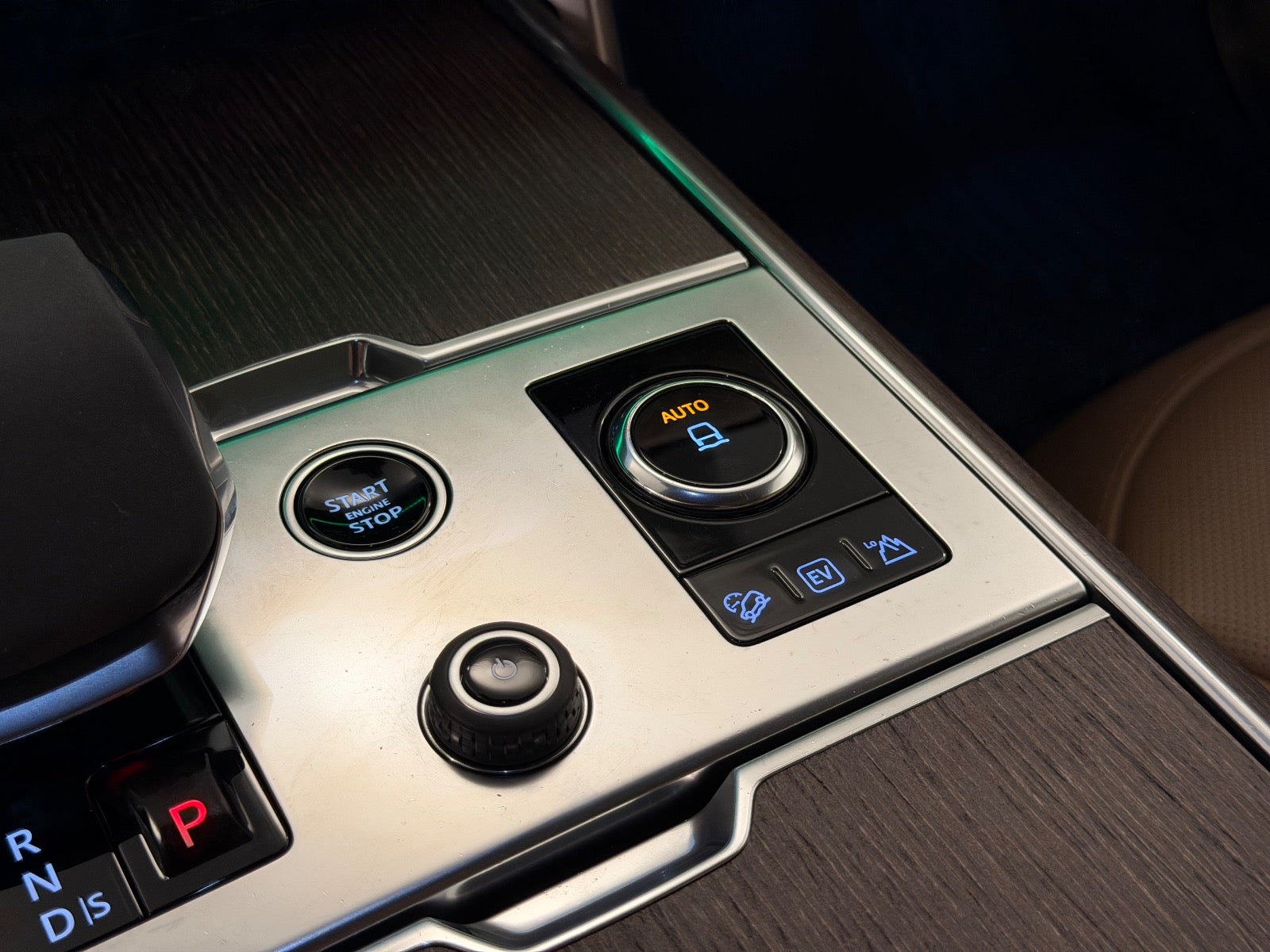 Land Rover – Range Rover