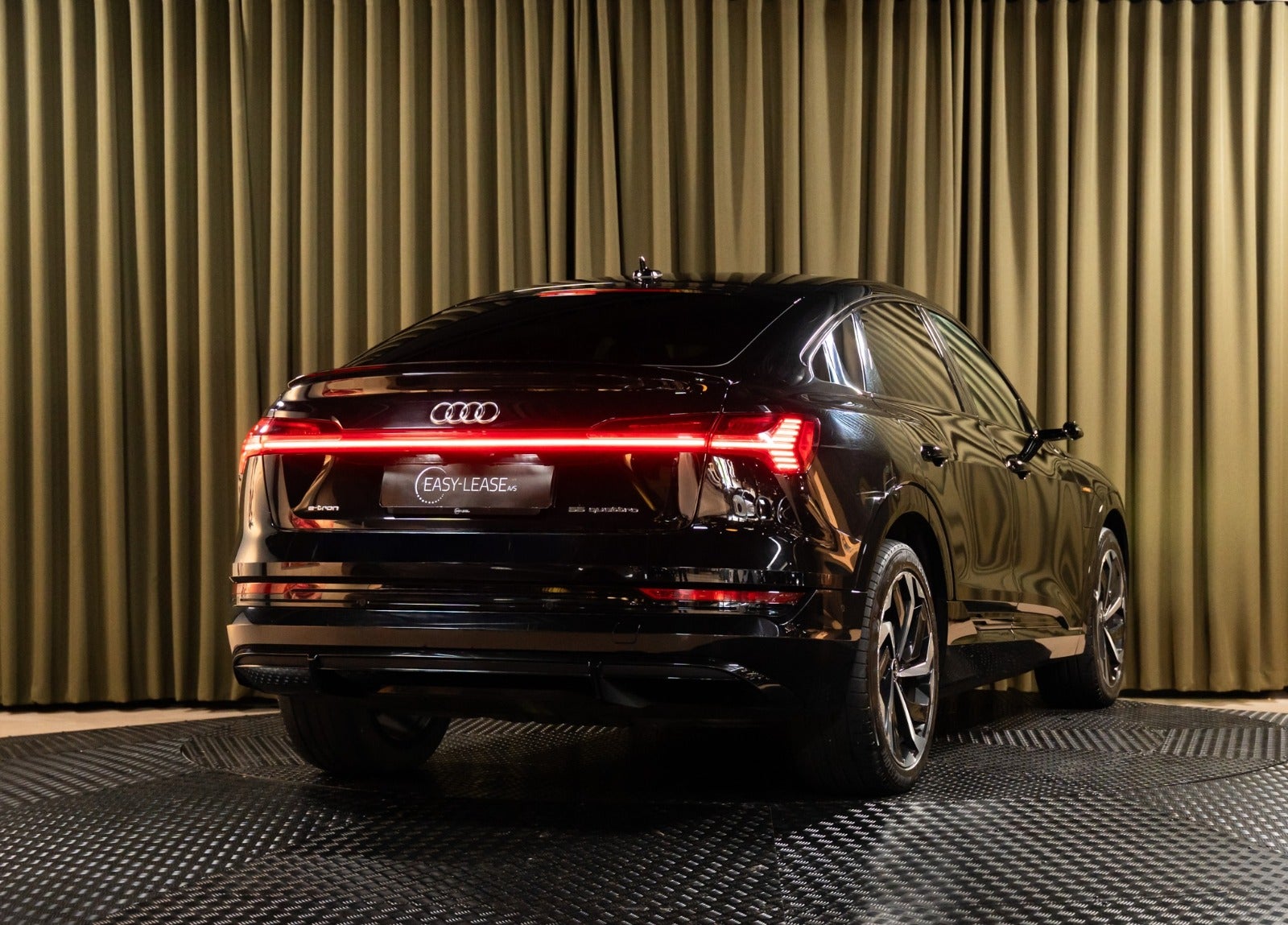 Billede af Audi e-tron 55 S-line Sportback quattro
